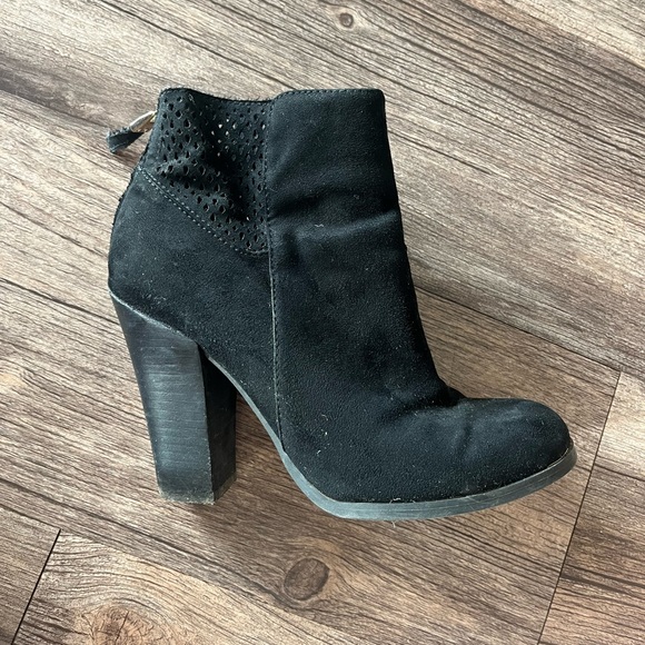 Call It Spring | Black Boot - Picture 2 of 6